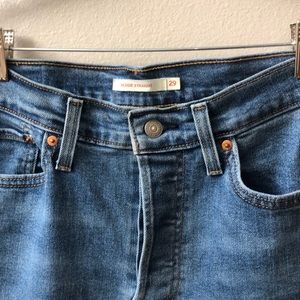 Women’s Levi’s Wedgie Straight Jeans Size 29